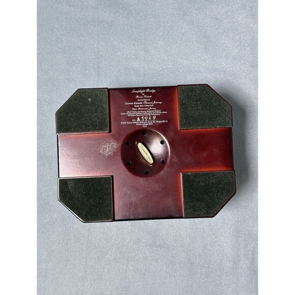 Rare Lamplight Bridge by Thomas Kinkade music box. Tested and works - Picture 6 of 7